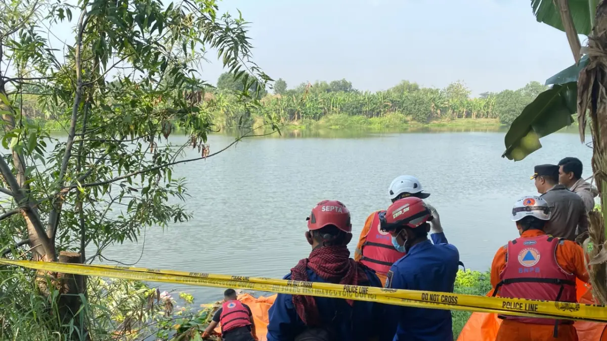 Penemuan jasad seorang wanita tanpa identitas menggegerkan warga di sekitar Sungai Brantas Dusun jatirowo, Desa Jatigedong, Kecamatan Ploso, Jombang Jumat (7/8) pagi.