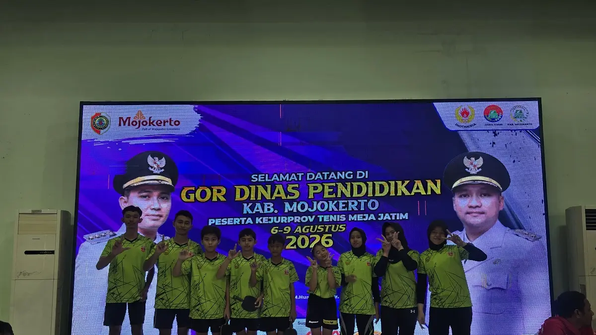 	Tim PTM JOIS di kegiatan Kejurprov Tenis Meja Mojokerto, 6 Agustus
