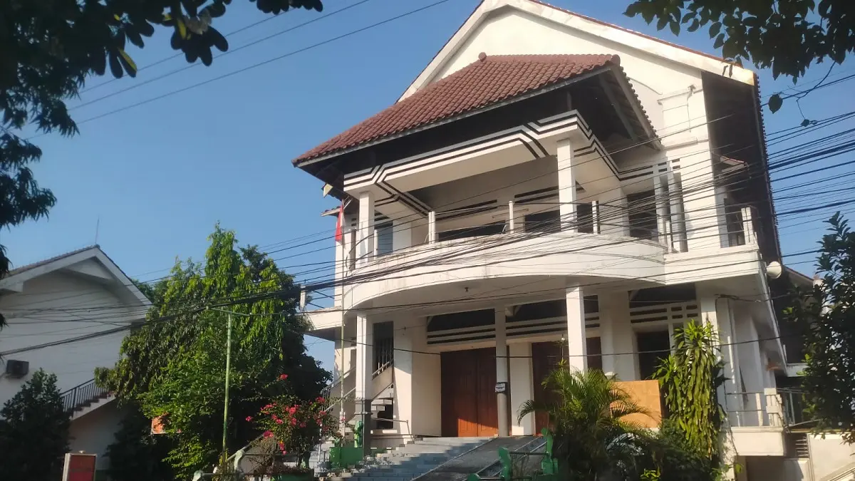 Gedung KPRI Sejahtera di Jl Adityawarman