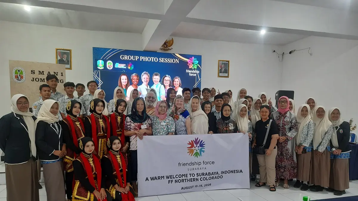 SMAN 1 Jombang mendapat kunjungan organisasi internasional Friendship Force asal Colorado USA dan 
Jepang pada Rabu, (12/8). 