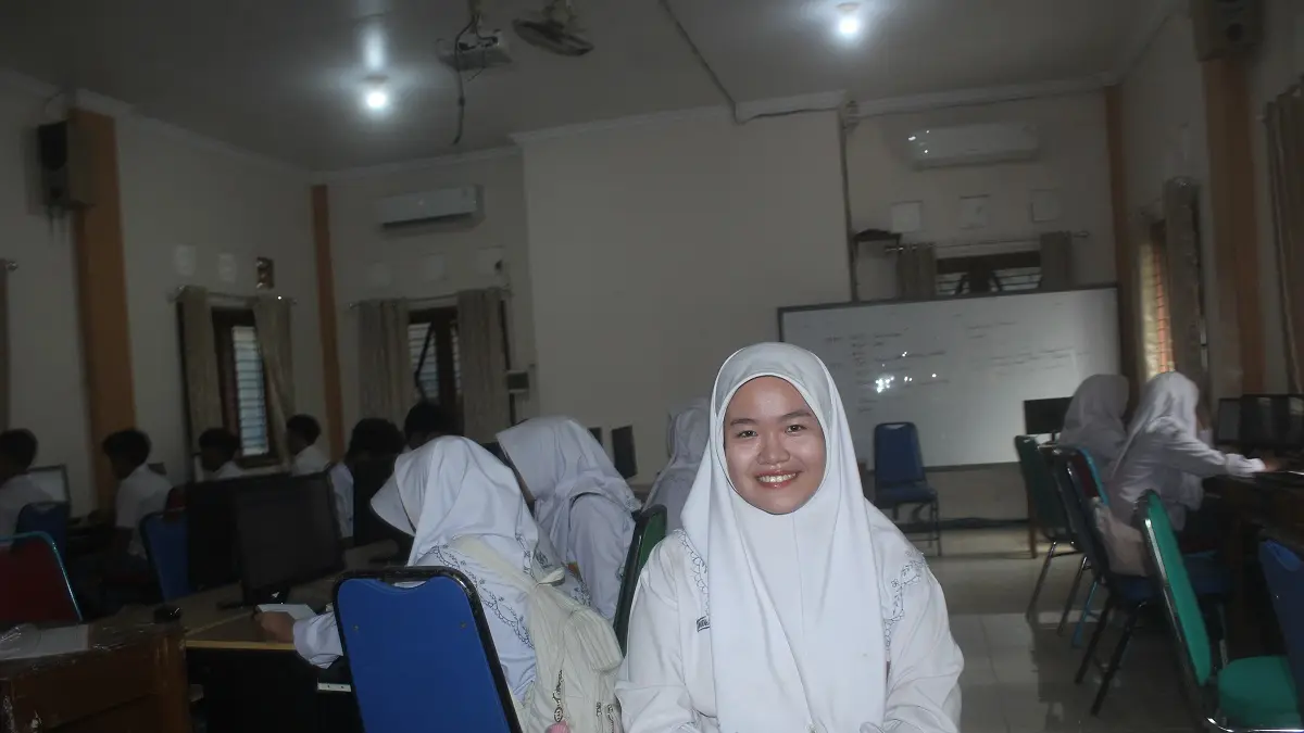 Syakila Amalia Muttaqin, Kelas 11-E MA Salafiyah Syafiiyah Tebuireng
