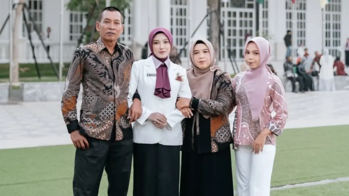 Nanik Idayati, S.Pd. Wakil Kepala Sekolah Bidang Kesiswaan SMAN Kesamben.