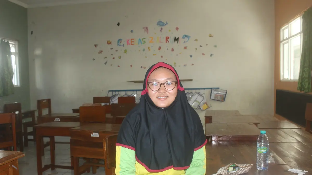 Anindya Putri, Kelas 5 Ibnu Haitsam SDI Tebuireng Ir Soedigno Kesamben