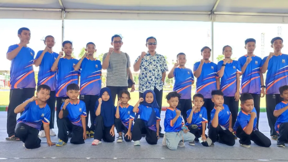 FOTO: Tiga atlet wushu asal Jombang yang berhasil meraih medali pada Kejuaraan Wushu Citra Satria Cup Tingkat Nasional 2026 Sabtu (22/8)