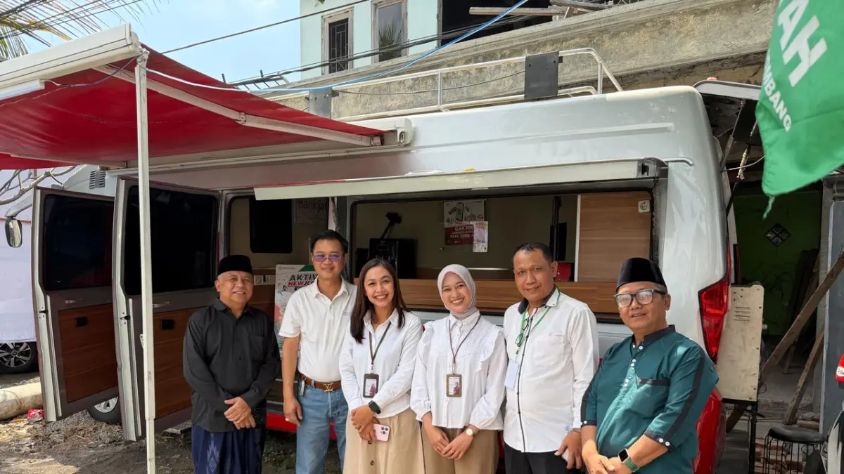 Pegawai Bank Jatim foto bersama