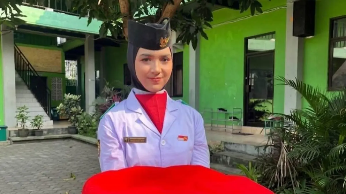 Syamaura Marchazika, Kelas IX Cordova SMP Islam Al-Ummah Jombang