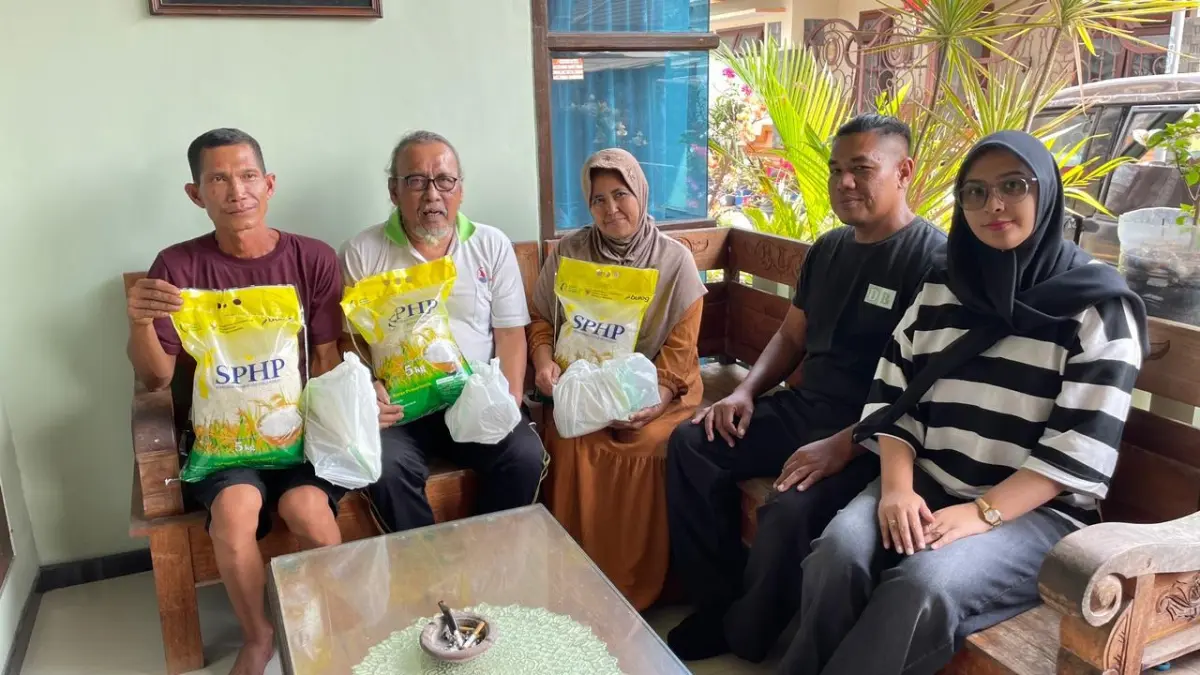 PG DJOMBANG BARU Salurkan Bantuan Sembako
