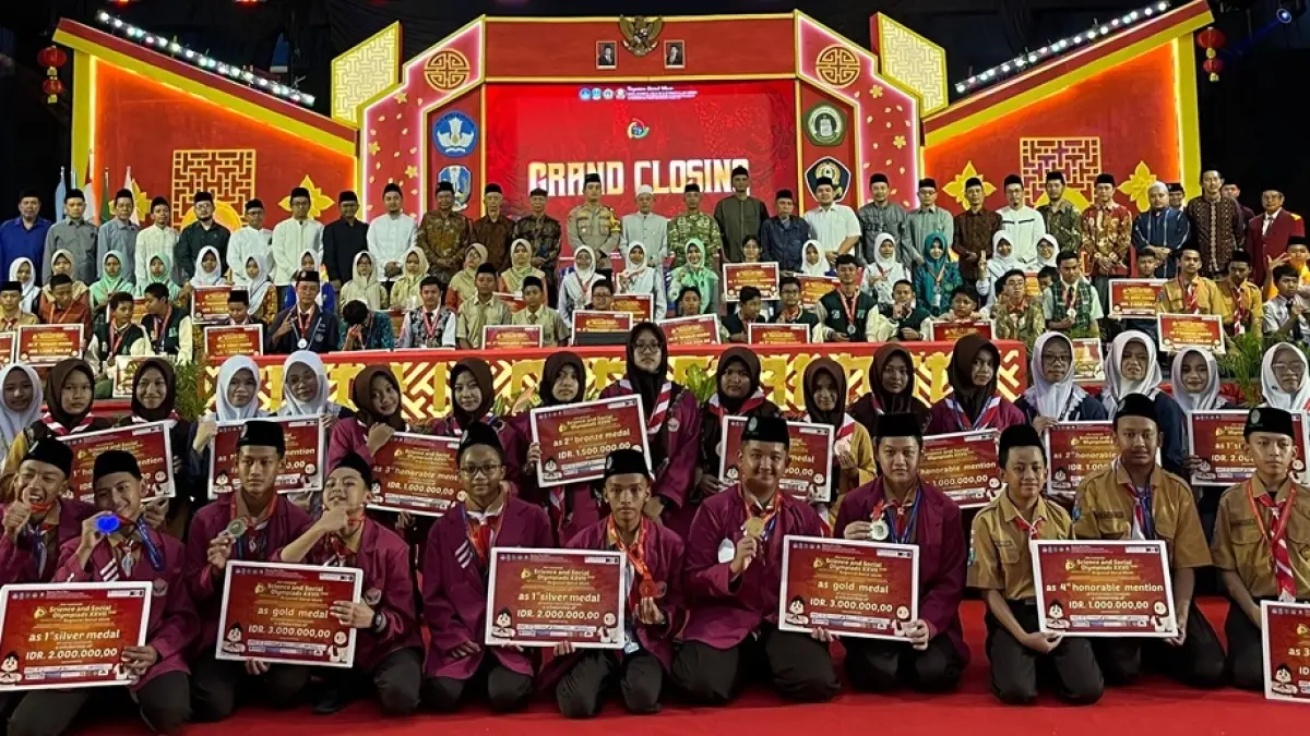 

BERPRESTASI: Jajaran pimpinan MPPDU bersama juara SSO XXVII 2026.

&nbsp;