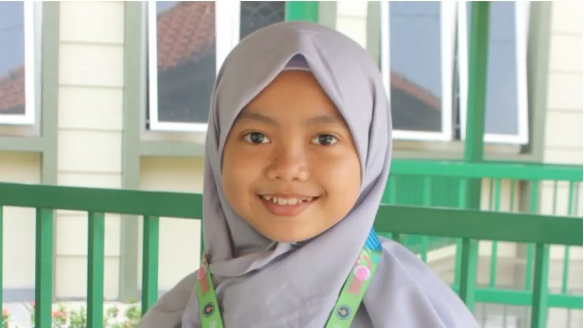 Zahra Sajida Fauzani, Kelas 7 Salaf 1 MTs Madrasatul Qur’an Tebuireng Putri.