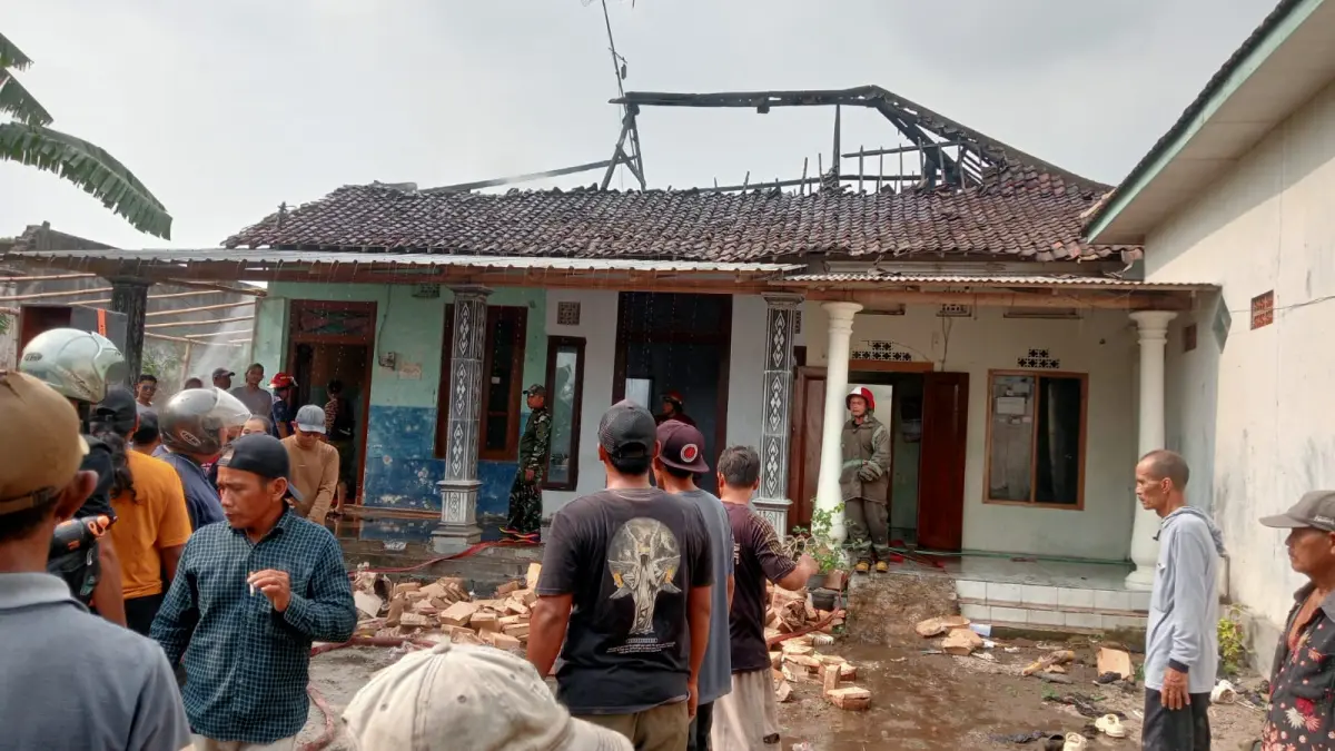 Kondisi rumah di Peterongan Jombang yang ludes terbakar Kamis (10/9) siang