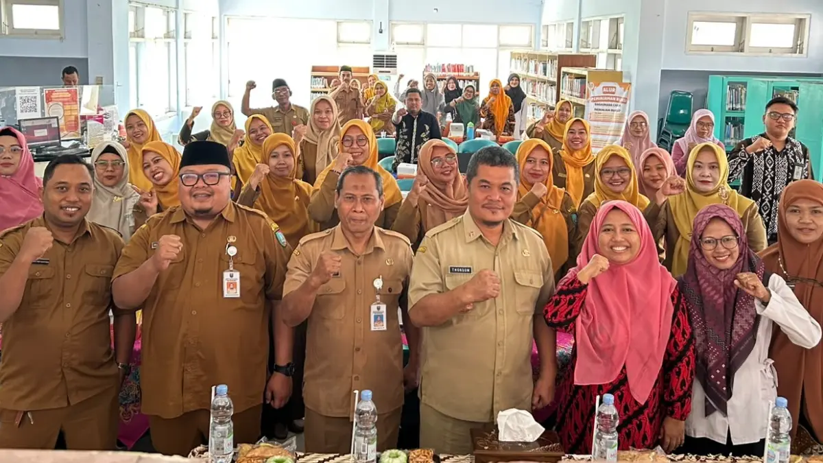 Dinas Perpustakaan dan Kearsipan Kabupaten Jombang menggelar pelatihan pembuatan komik berbasis kecerdasan buatan (AI) di Perpustakaan mastrip Jombang pada Senin-Selasa (14-15/9).