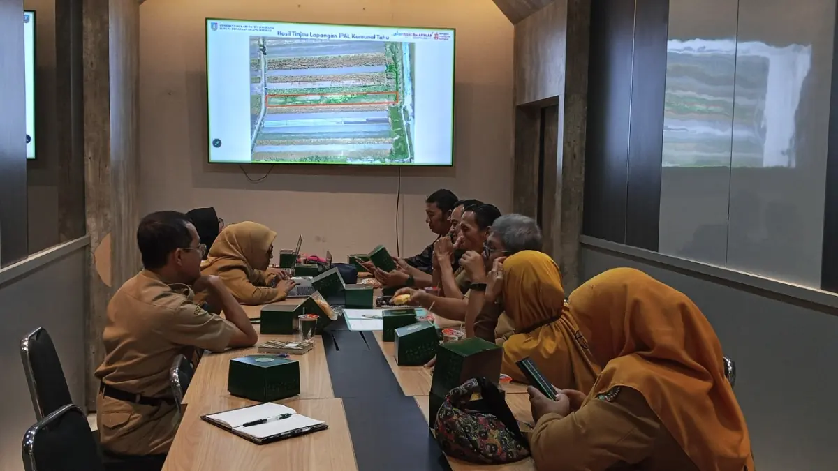SERIUS: Dinas PUPR Jombang menggelar pertemuan lintas sektor untuk membahas hasil tinjau lapangan Ipal Komunal tahu.