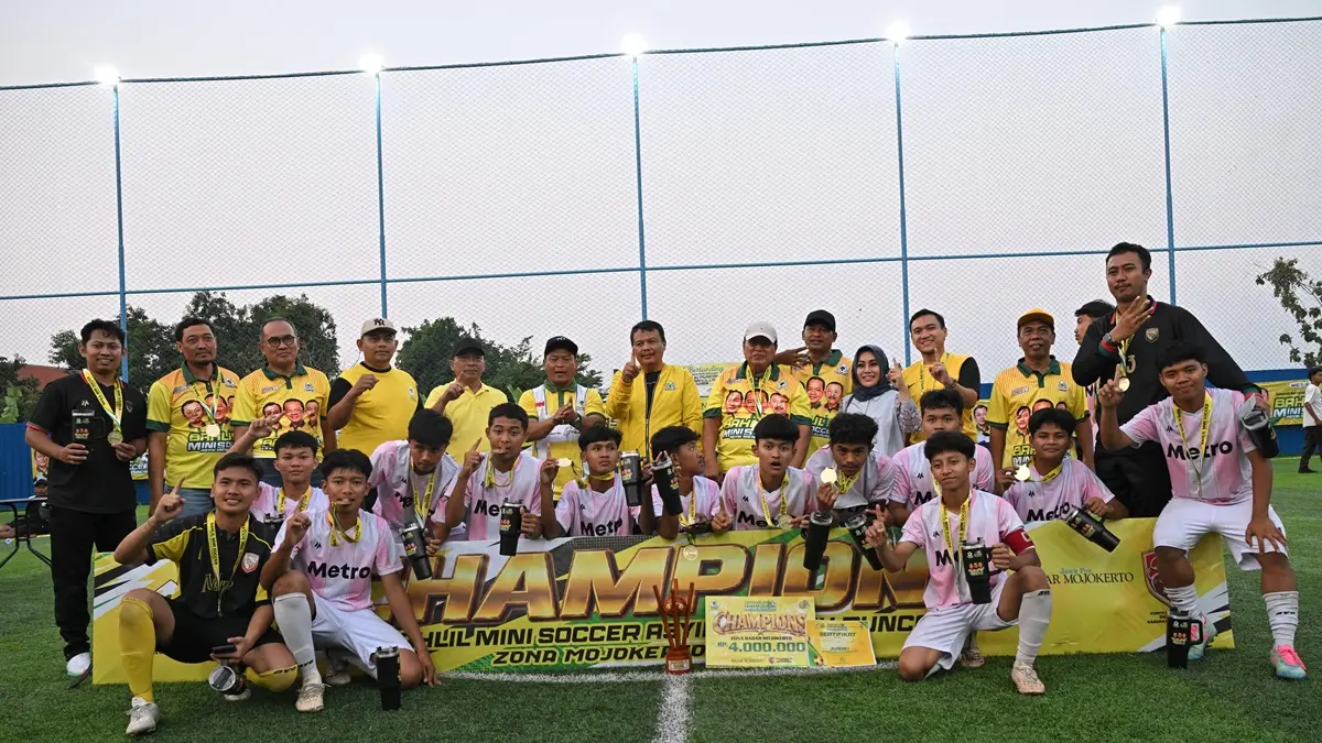 SMAN Ngoro merebut juara 1 Bahlil Mini Soccer Zona 6