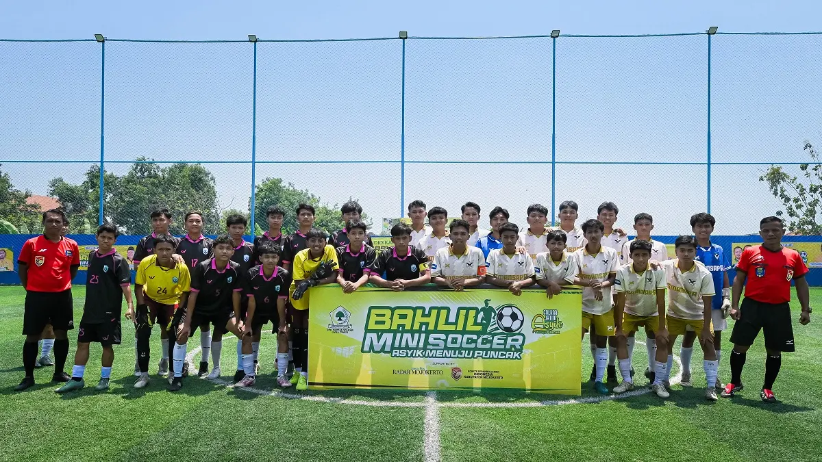 SMKN Mojoagung masuk delapan besar turnamen Bahlil Mini Soccer Zona 6 di Ngoro Mojokerto, 17-18 September