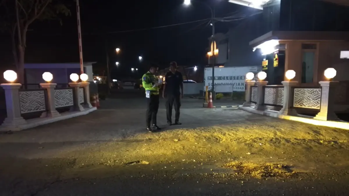 Kecelakaan melibatkan dua sepeda motor terjadi di Jalan Raya Desa Watugaluh, Kecamatan Diwek, Jombang, Rabu (23/9) malam.