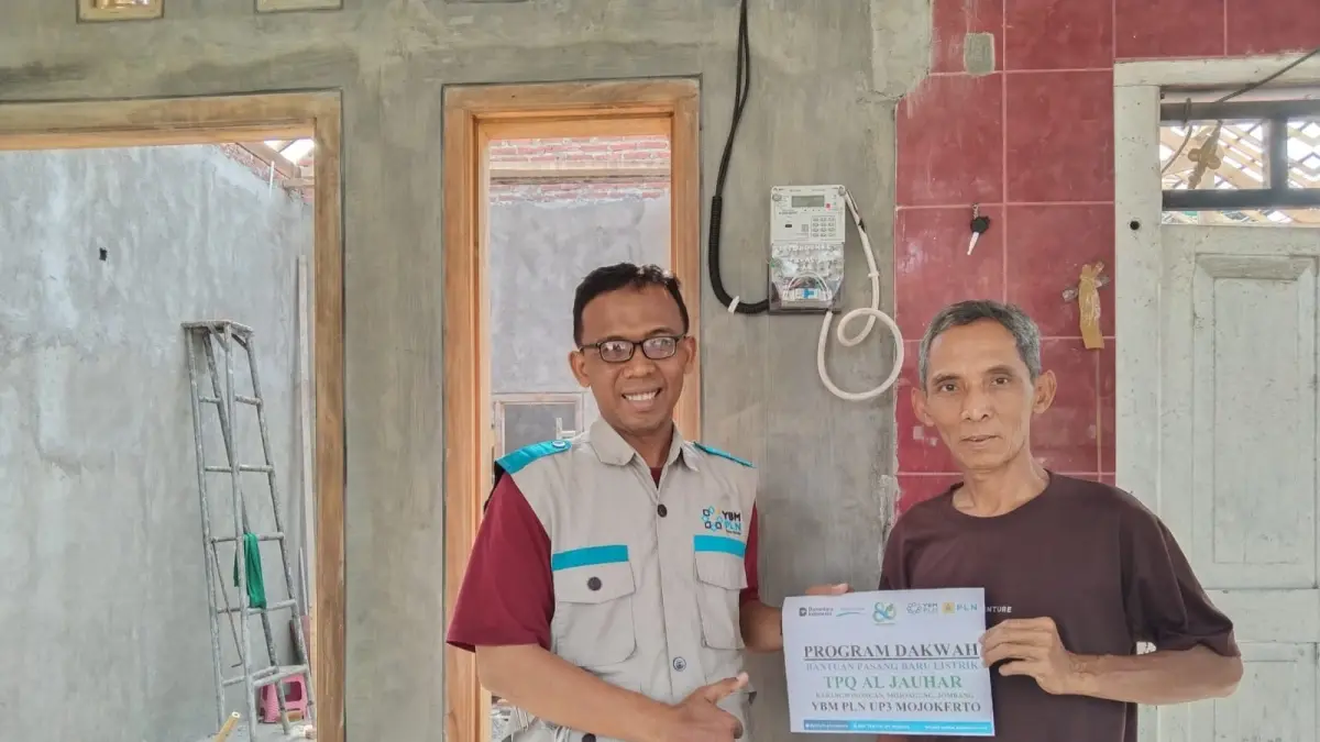 Sambut Hari Sumpah Pemuda, PLN Mojokerto Nyalakan Listrik Gratis untuk Warga Prasejahtera