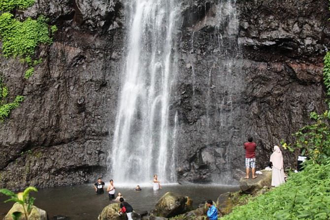 Tak Masuk di RAPBD Jatim, Nasib Air Terjun Tretes Belum Jelas