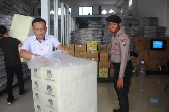 KPU Jombang Sebut Penggunaan Kabel Ties Keputusan KPU Pusat