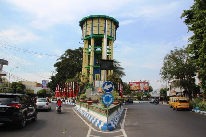 Ringin Contong ; Titik Nol, Menara Air, dan Landmark Kabupaten Jombang