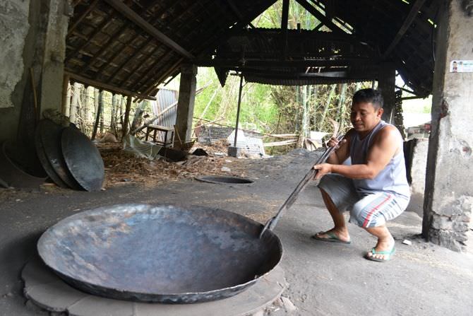 Sepi Pembeli, Perajin Wajan Raksasa di Bareng Tak Produksi Setiap Hari