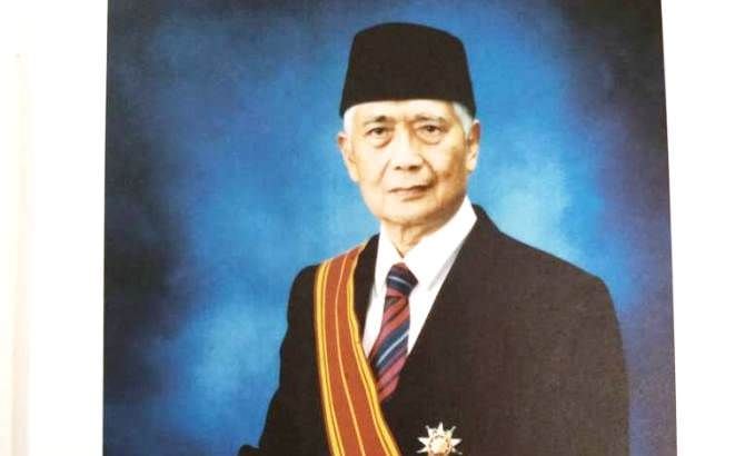 Singgih, Jaksa Agung RI Periode 1990-1998 yang Berasal dari Jombang