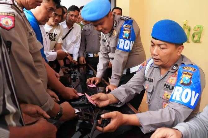Surat Ijin Kadaluwarsa, 15 Senpi Milik Anggota Polres Jombang Ditarik