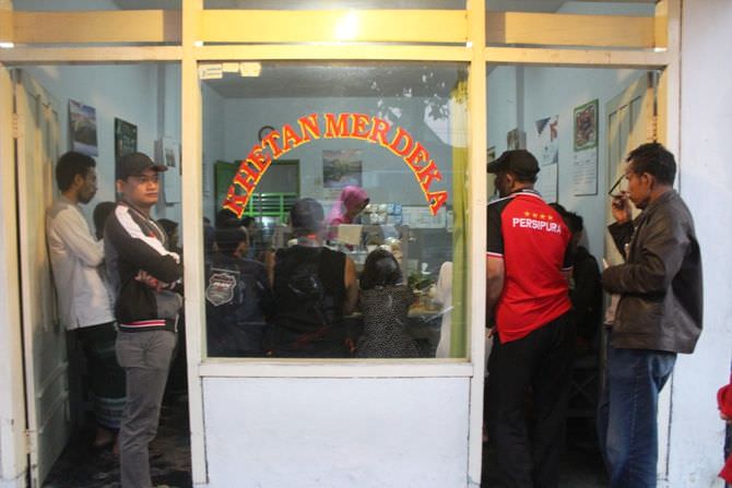 Ada Sejak 1960, Ketan Merdeka Jadi Kuliner Legendaris di Jombang