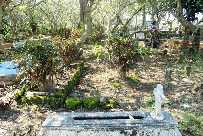 Di Dusun Ngepeh, Makam Tiga Agama Satu Lahan, Pakai Salib Tak Dilarang