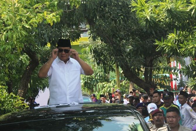 Kunjungi Ploso, Prabowo Gelar Pertemuan Tertutup dengan Kiai Muchtar