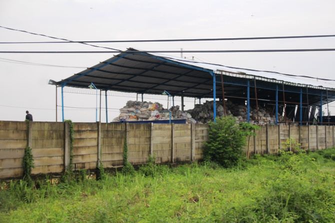 Pabrik Plastik Beroperasi Kembali, Kades Kesamben Mengaku Tak Tahu