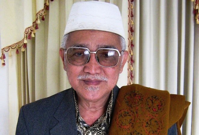 KH Abdul Aziz Manshur, Ulama Salaf Pengasuh Pesantren Pacul Gowang