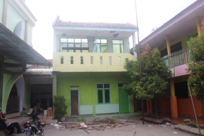 Atap Gedung MI Salafiyah Syafi’iyah yang Ambruk Ternyata Milik Yayasan