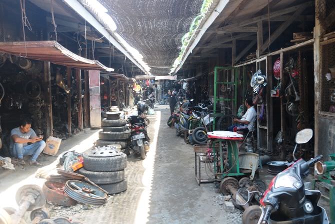 Berdiri Sejak 1994, Pasar Tunggorono Khusus Jual Barang Bekas