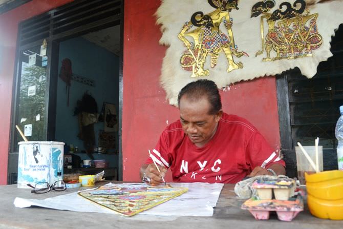 Kerajinan Wayang Kulit di Jombang Masih Bertahan Di Tengah Modernisasi