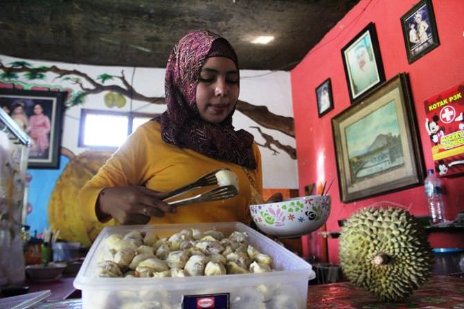 Tak Hanya Kolak, Durian Lokal Wonosalam juga Diolah Jadi Bakso