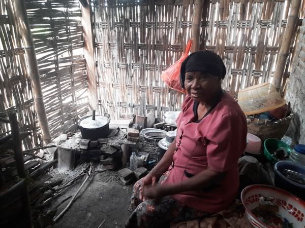 Kasmini, Contoh Warga Miskin Jombang yang Bertahan Hidup saat Pandemi