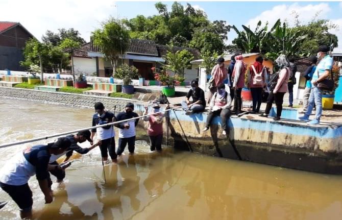 Pakai Current Meter, Dinas PUPR Lakukan Kalibrasi Alat Ukur Debit Air