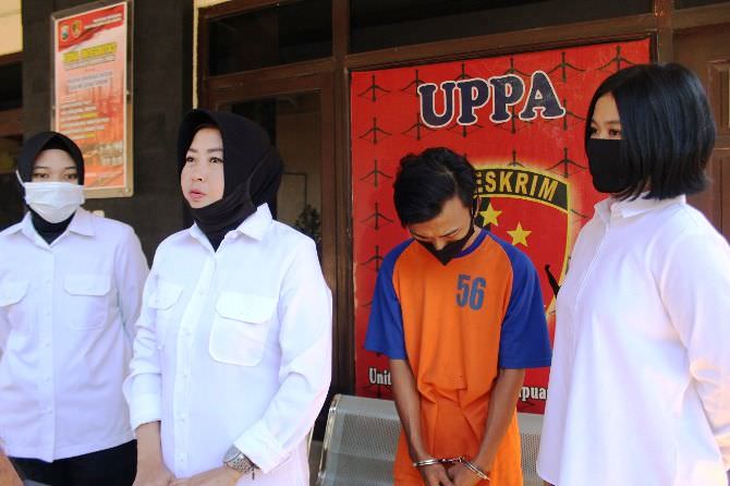 Tawarkan Janda Lewat Aplikasi MiChat, Warga Cukir Diwek Dibekuk