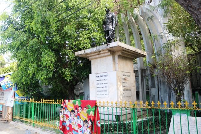 Monumen Brigjen Kretarto di Jombang Tidak Terawat dan Memprihatinkan