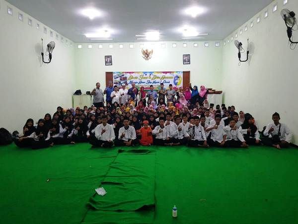 SMPN 1 Perak Perkuat Karakter Siswa Melalui Training ESQ