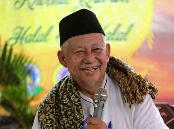 KH Sulthon Abdul Hadi, Kiai Sepuh yang Mahir Berbahasa Inggris
