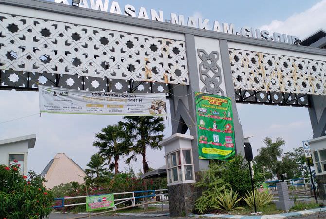 Sampai kemarin makam Gus Dur masih ditutup
