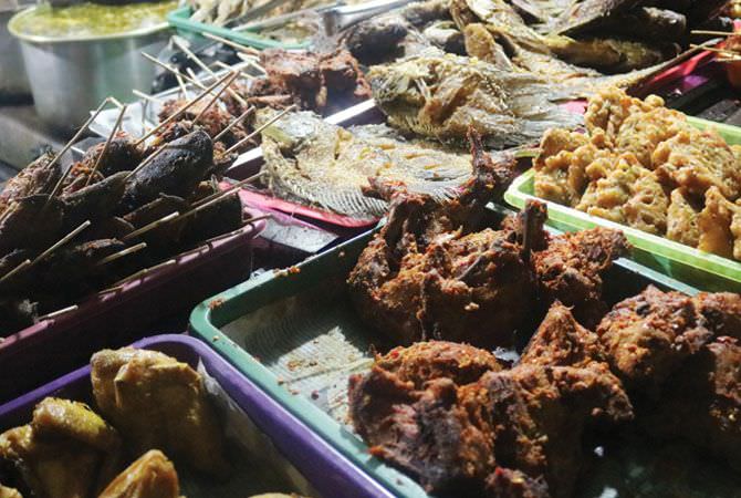 Warung  Semox di Pasar Megaluh ini bisa menjadi pilihan jika ingin