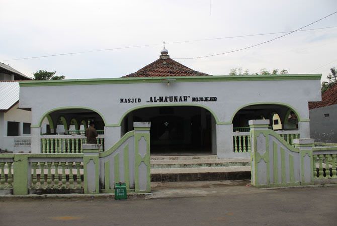 Masjid Al-Ma’unah yang terletak di Desa Mojojer, Kecamatan Mojowarno,