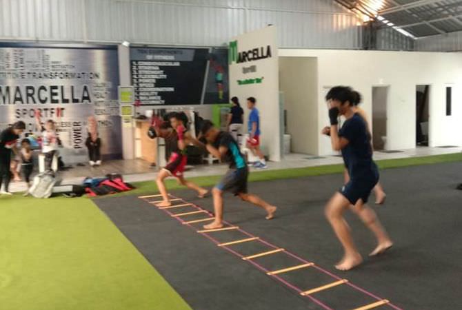 Rencana cabor kick boxing menggelar sparing Minggu (22/11) lalu dengan
