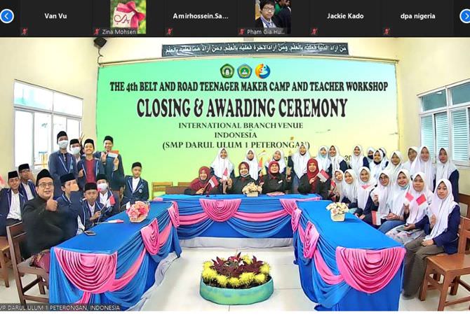 SMP Darul Ulum 1 Unggulan Jombang makin go internasional. Dari 12 tim