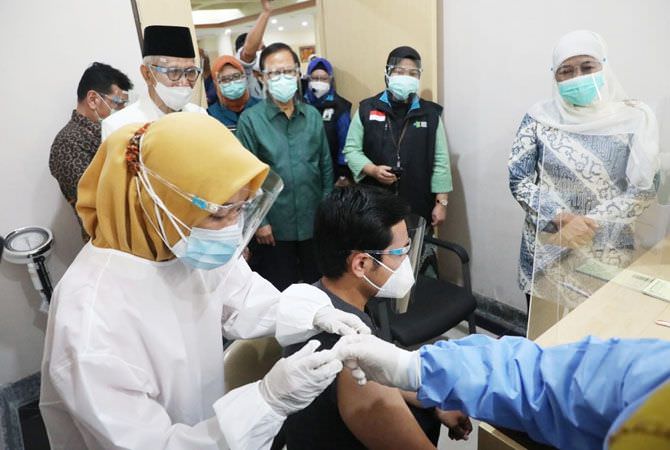 SURABAYA, 18 Desember 2020 – Gubernur Jawa Timur Khofifah Indar Parawa