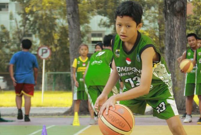 JOMBANG – Jelang pergantian tahun baru, Jombang Basketball Club (JBC)