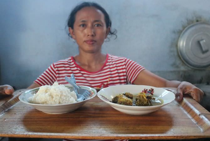 JOMBANG - Di Jombang selatan, warung rica-rica bebek tak asing lagi. W