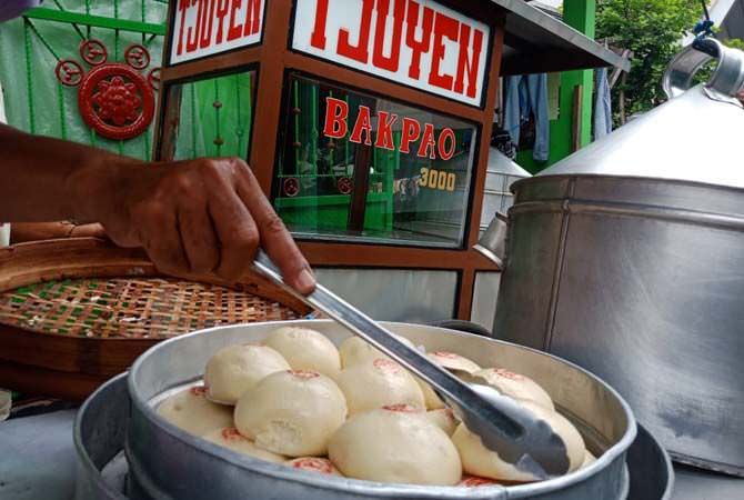 JOMBANG - Salah satu jajanan asyik yang bisa dijumpai di Jombang yakni